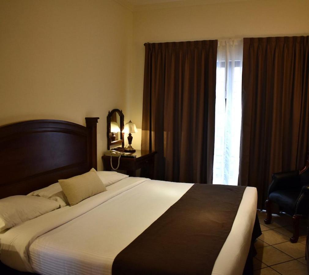 Hotel Sand´s San Luis San Luis Potosí Buitenkant foto